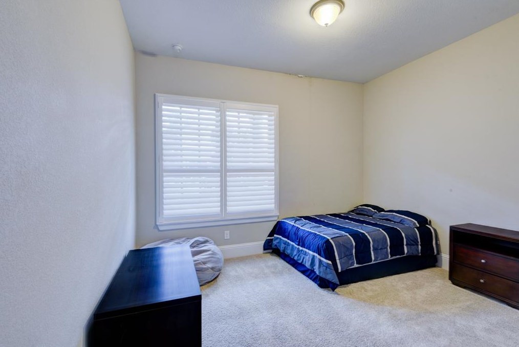 62 Sawyer Ridge Dr, Spring TX  77389-2861 exterior