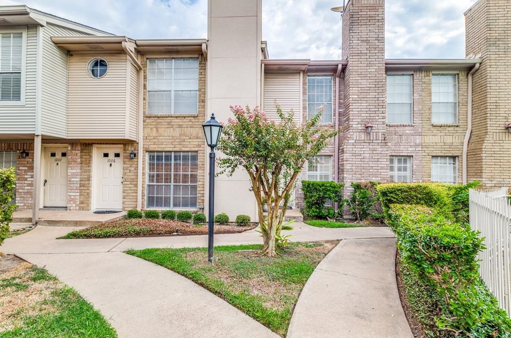 3100 Jeanetta St, Houston TX  77063-4050 exterior