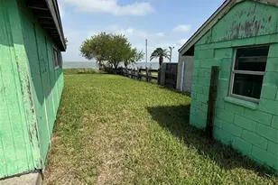 4 & 4-R Copano Ridge Rd, Rockport, TX 78382 - Photo 11