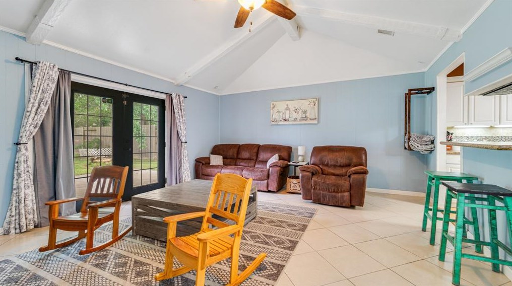 3927 Forest Bluff Dr, Humble TX 77339-1006 exterior