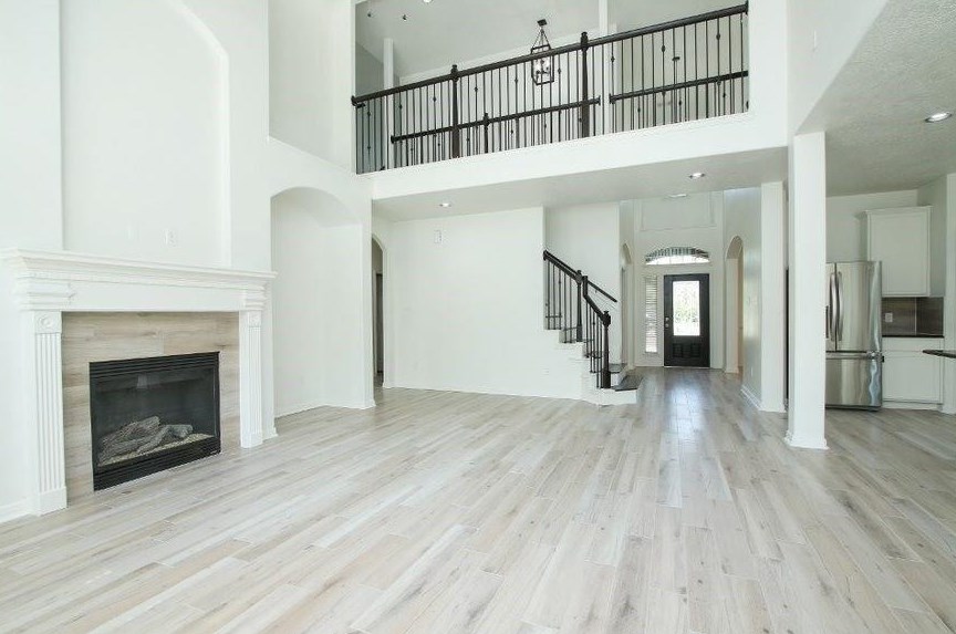 2 Wenoah Pl, Spring TX  77389-5675 exterior