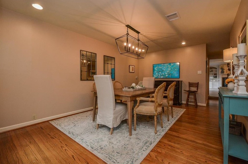 918 Stonecrest Dr, Houston TX  77018-7522 exterior