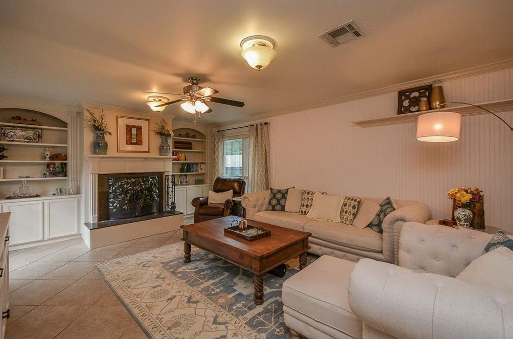 918 Stonecrest Dr, Houston TX  77018-7522 exterior