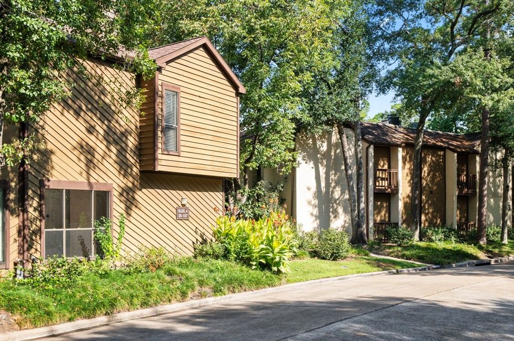 11711 Memorial Dr, Houston TX  77024-7255 exterior