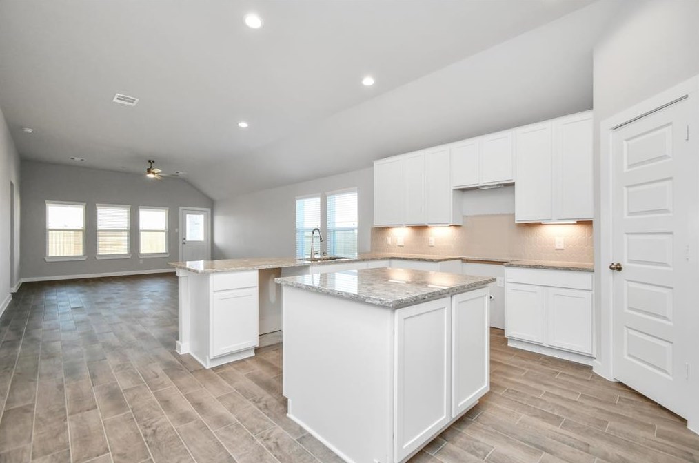 10930 Fall Fern Cir, Houston TX  77044-6210 exterior