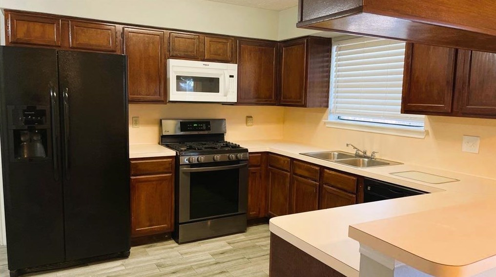 14407 Bladenboro Dr, Cypress TX  77429-3440 exterior