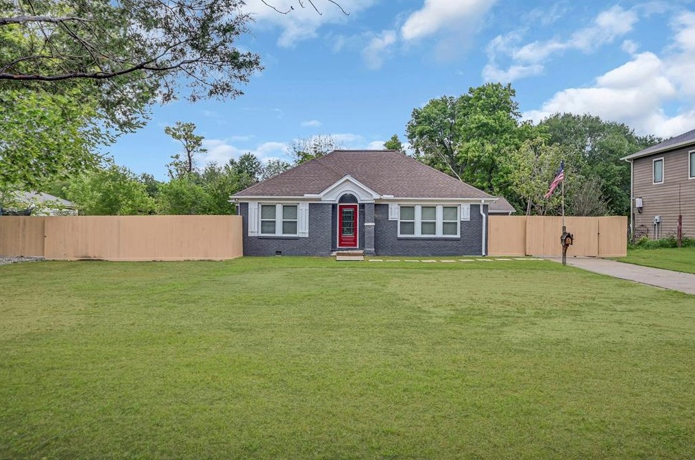 7175 Dillon St, Houston TX  77061-2733 exterior