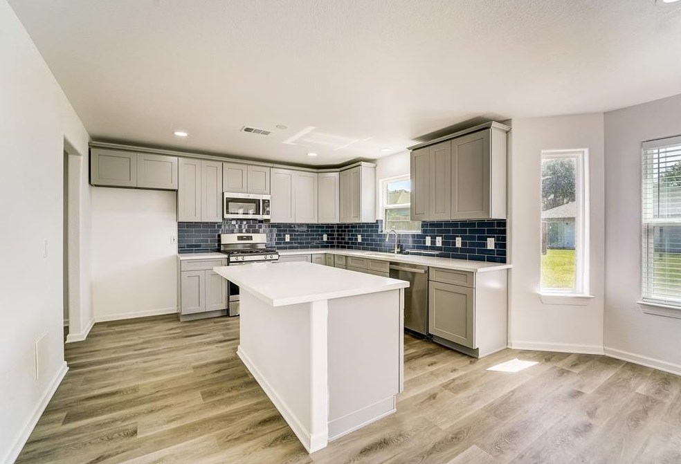 6003 Fallmont Dr, Houston TX  77086-2952 exterior