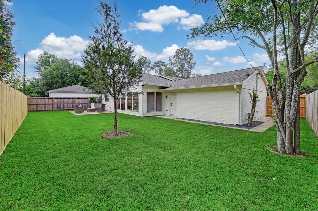 14022 Myrtlea, Houston TX  77079-3207 exterior