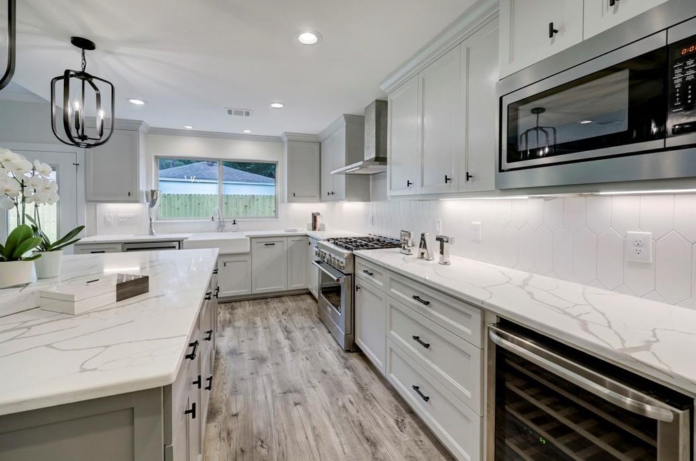 14022 Myrtlea, Houston TX  77079-3207 exterior