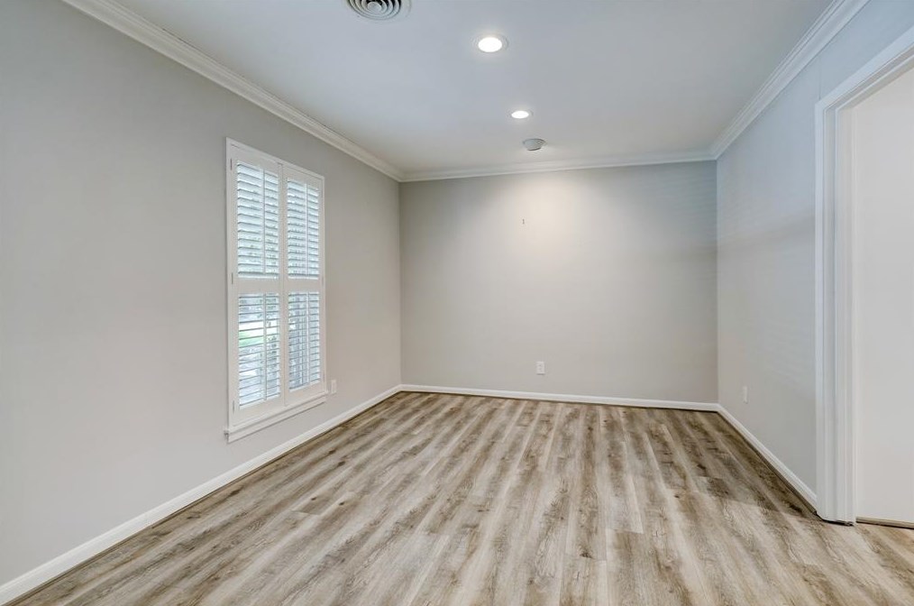 7806 Piping Rock Ln, Houston TX  77042-2728 exterior