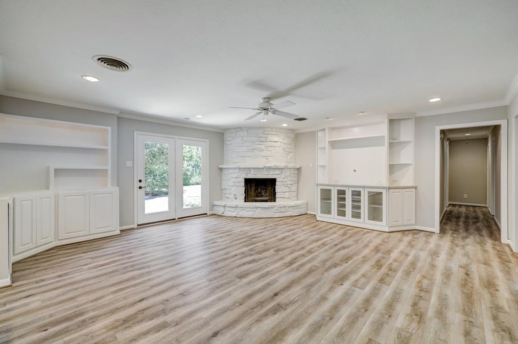 7806 Piping Rock Ln, Houston TX  77042-2728 exterior