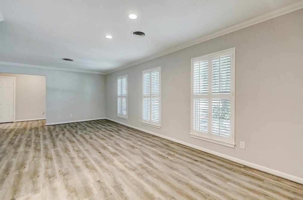 7806 Piping Rock Ln, Houston TX  77042-2728 exterior