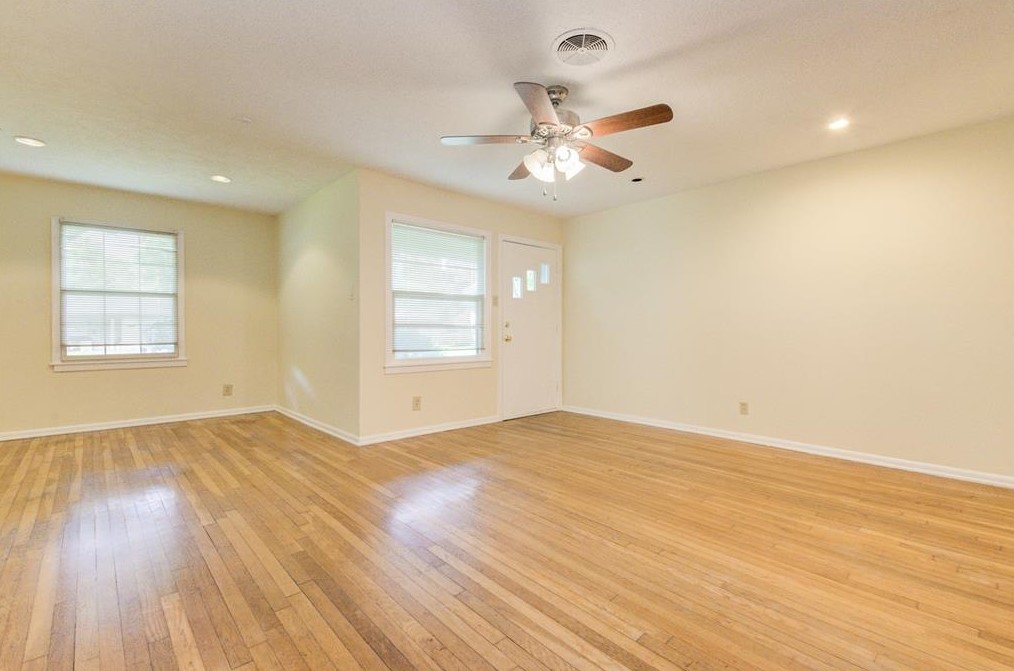 5922 Grape St, Houston TX  77036-7316 exterior