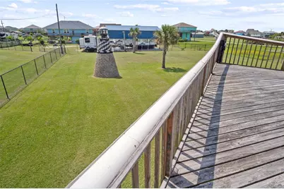 927 W Verdie Drive, Crystal Beach, TX 77650 - Photo 31