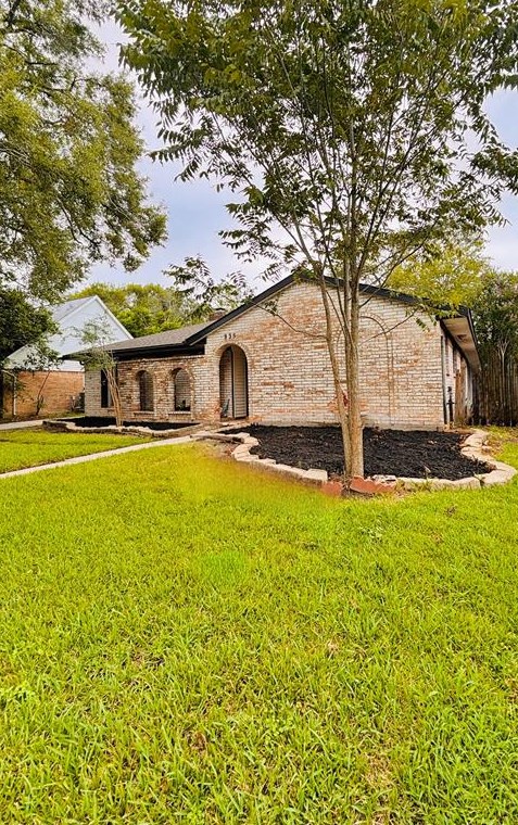 835 Buoy Rd, Houston TX  77062-4207 exterior