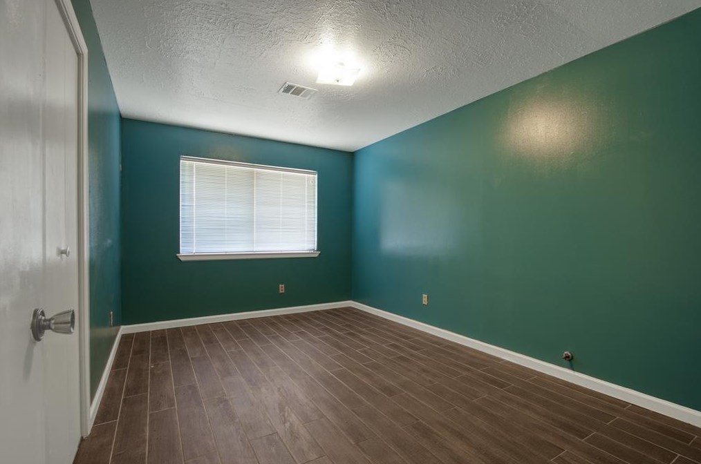 2710 Bluerock St, Houston TX  77039-3106 exterior