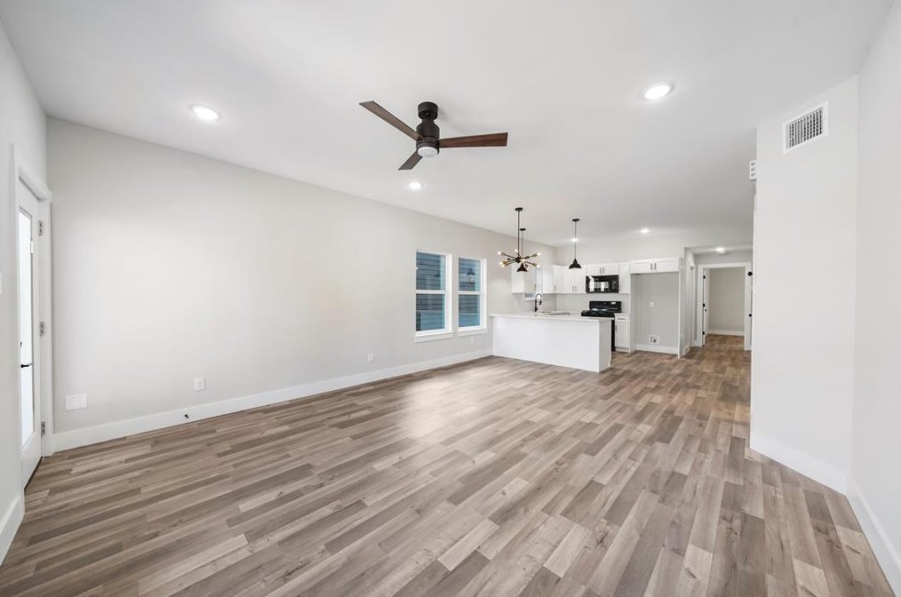 402 37 St, Houston TX  77018-6536 exterior