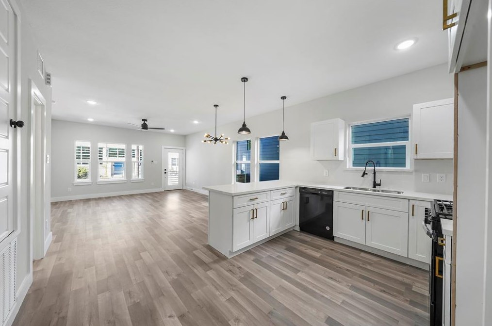 402 37 St, Houston TX  77018-6536 exterior