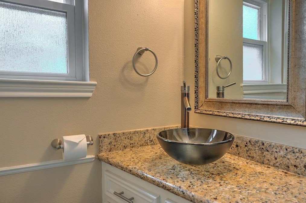 12607 Indian Wl Dr, Houston TX  77066-2307 exterior