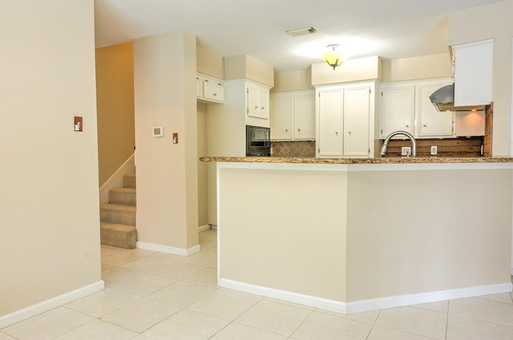 12607 Indian Wl Dr, Houston TX  77066-2307 exterior