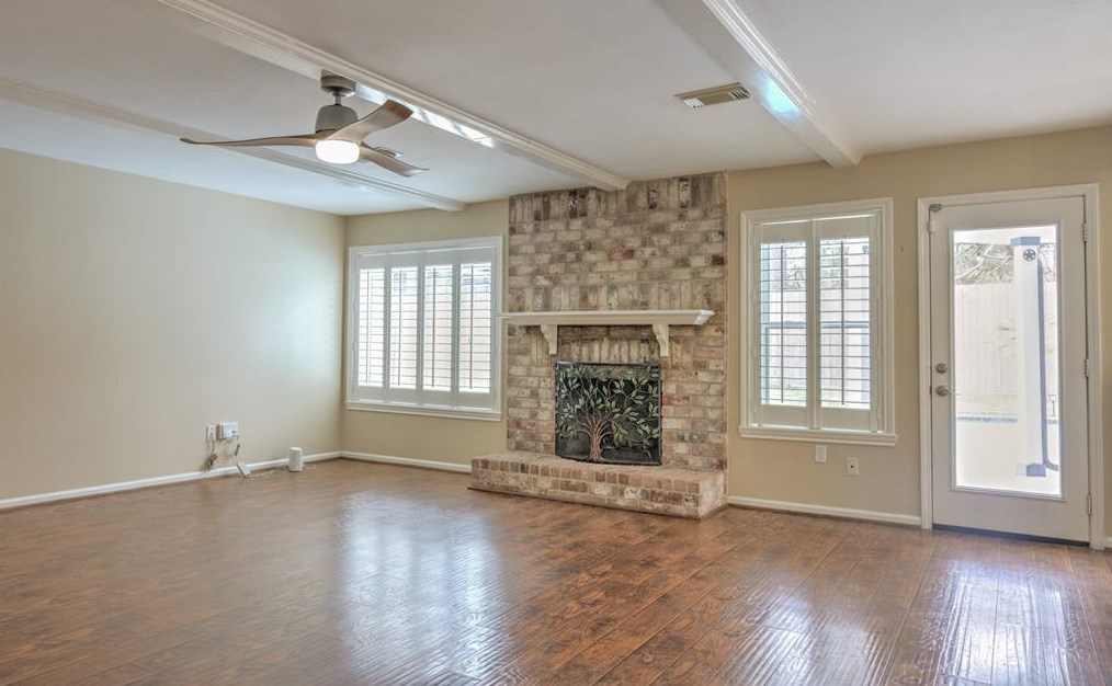 12607 Indian Wl Dr, Houston TX  77066-2307 exterior