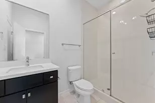 120 Pierce St, Houston, TX 77002 - Photo 9