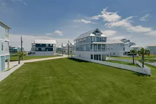 11378 Starfish Dr, Galveston, TX 77554 - Photo 1