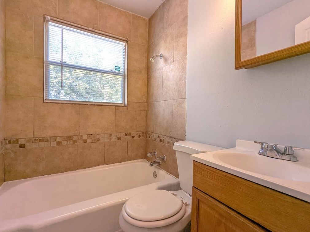 2511 Rosalie St, Houston TX  77004-3136 exterior
