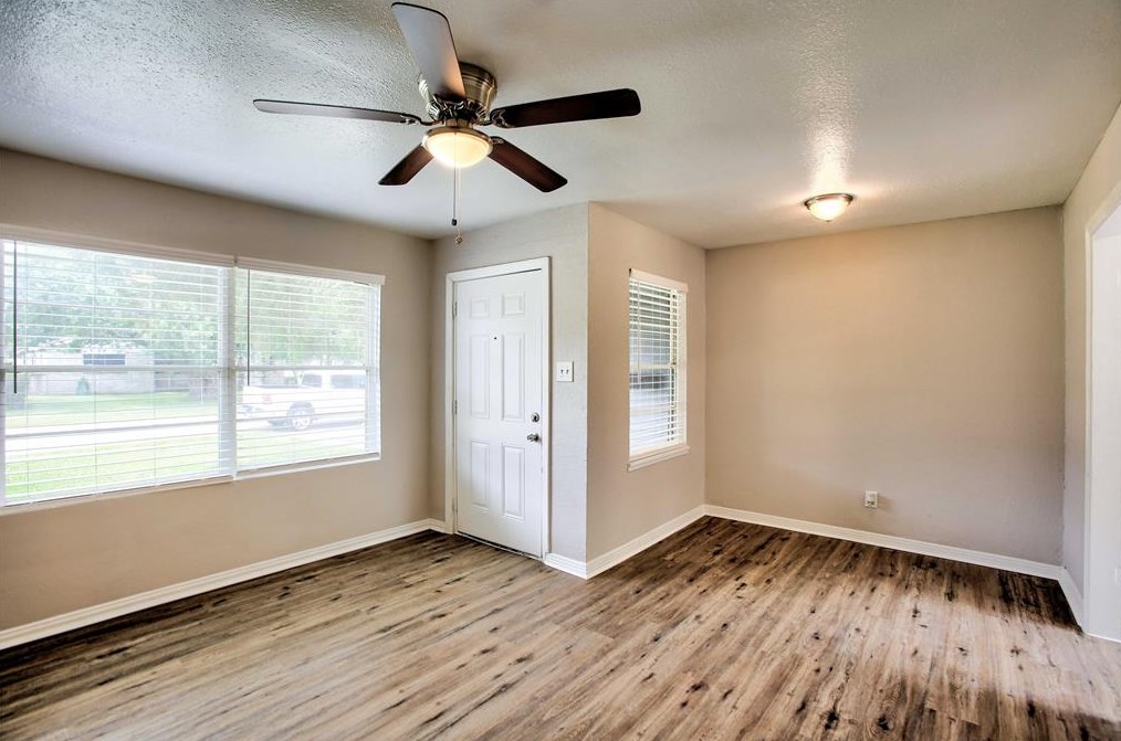 8759 Josie St, Houston TX  77029-3329 exterior