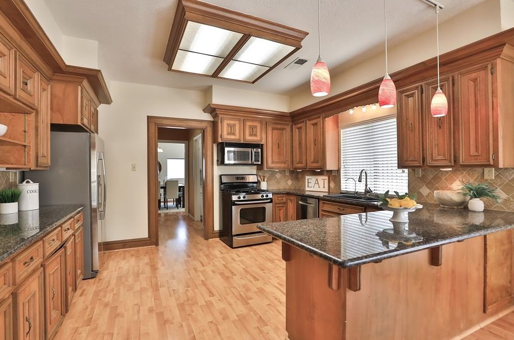 16218 Kempton Park Dr, Spring TX 77379-6798 exterior