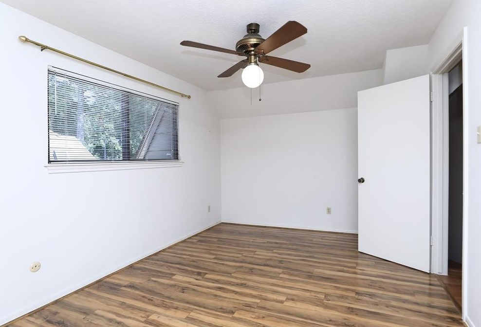 16218 Kempton Park Dr, Spring TX 77379-6798 exterior