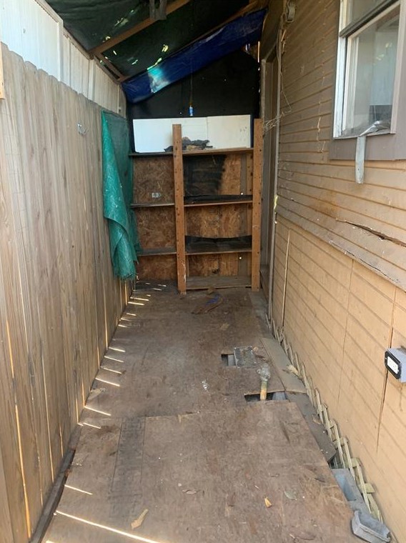 2612 Lorraine St, Houston TX  77026-7331 exterior