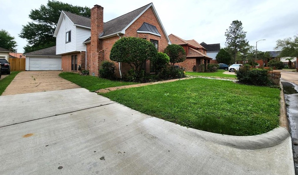3319 Ashton Park Dr, Houston TX  77082-5307 exterior
