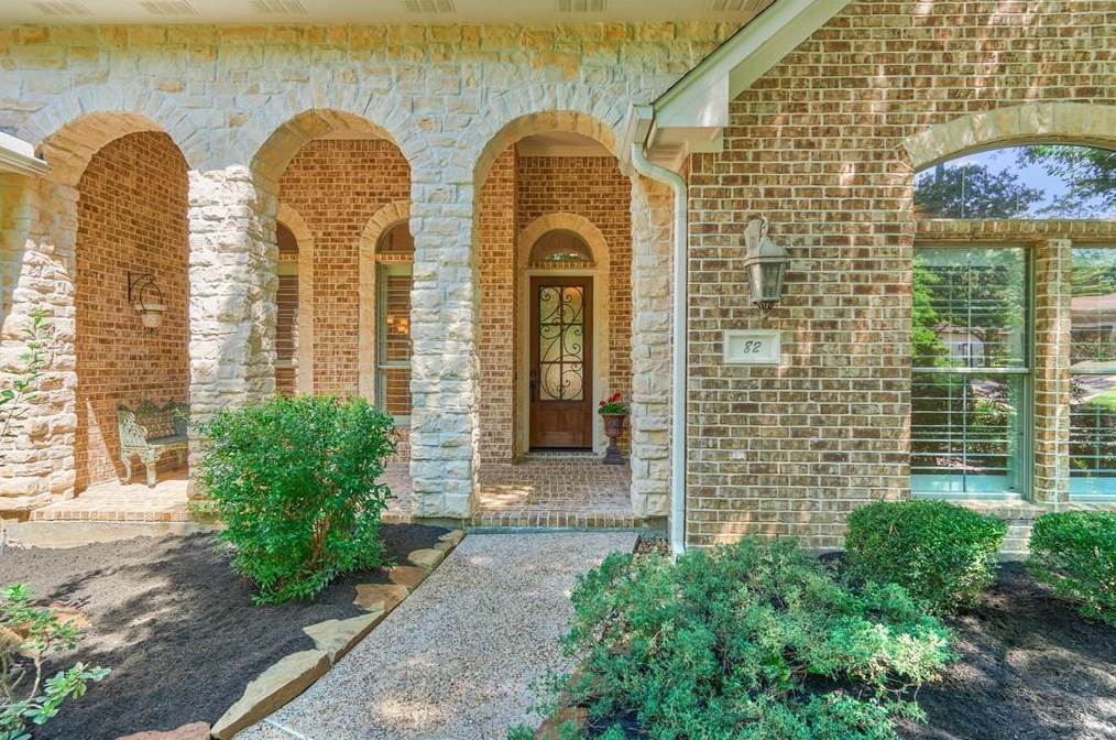 82 Thymewood Pl, Spring TX  77382-2618 exterior