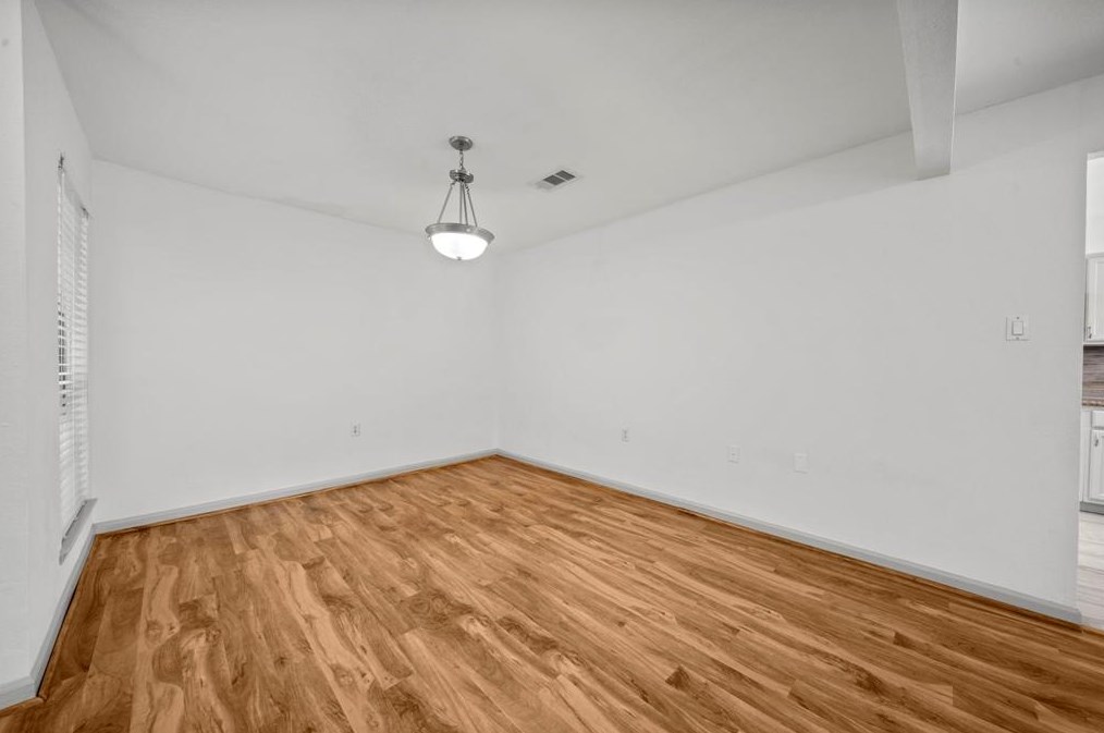 6615 Escondido Dr, Houston TX  77083-1111 exterior