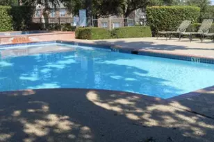 601 E Ash Ln, Euless, TX 76039 - Photo 9