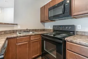 601 E Ash Ln, Euless, TX 76039 - Photo 5