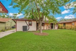 406 Red Ripple Rd, Houston, TX 77091 - Photo 35