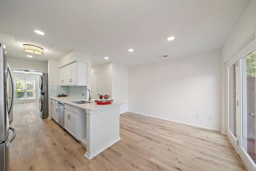 1227 Country Place Dr, Houston TX  77079-3123 exterior