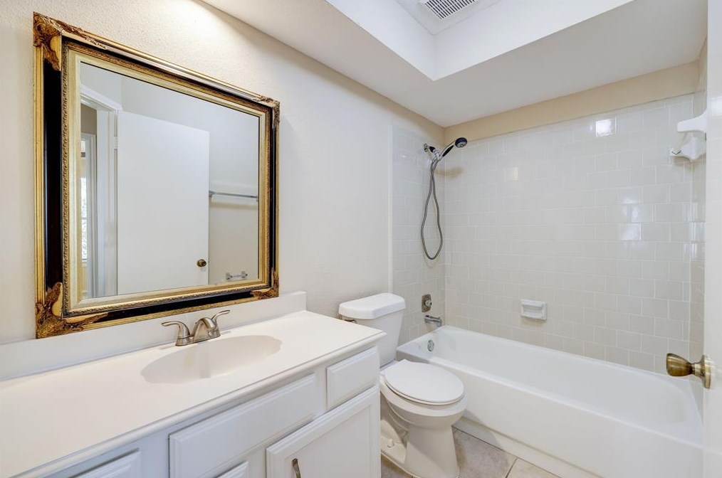 10626 Trading Post Dr, Houston TX  77064-7042 exterior