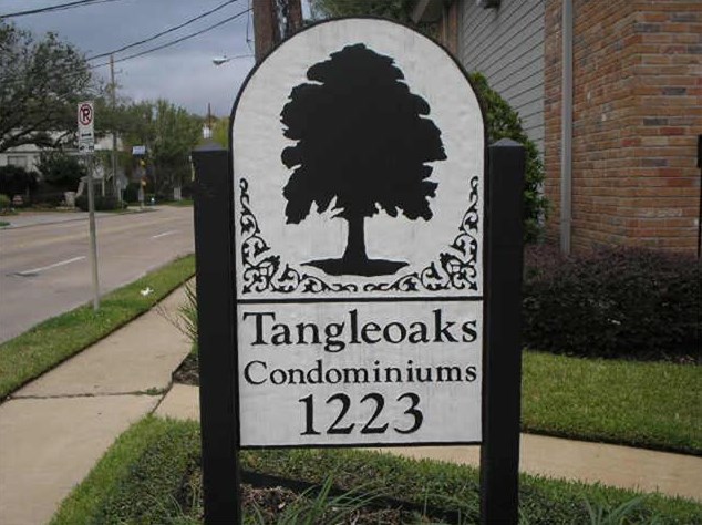 1223 Augusta Dr, Houston TX 77057-2252 exterior