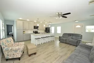 1358 Boyt Road N, Crystal Beach, TX 77650 - Photo 7