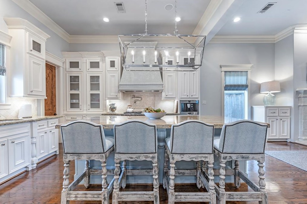 1419 Wakefield Dr, Houston TX  77018-5252 exterior