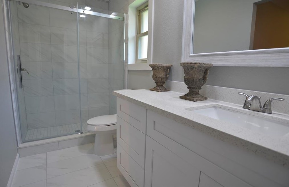 414 Capehill, Houston TX  77598-2618 exterior