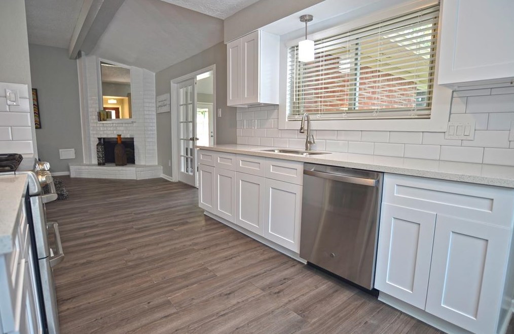 414 Capehill, Houston TX  77598-2618 exterior