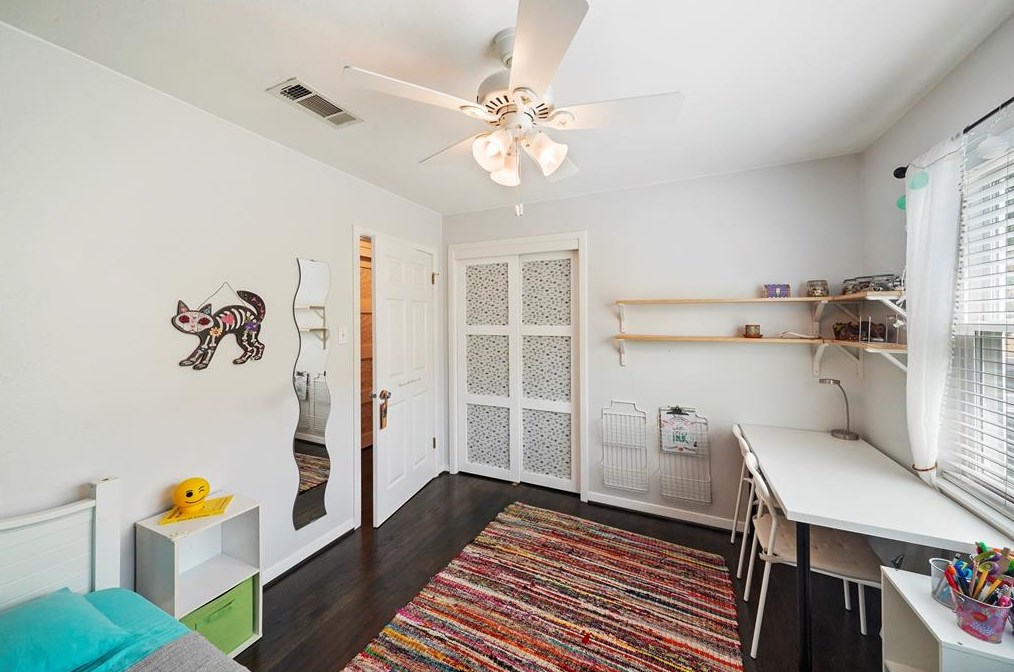 4721 Kinglet St, Houston TX  77035-3024 exterior