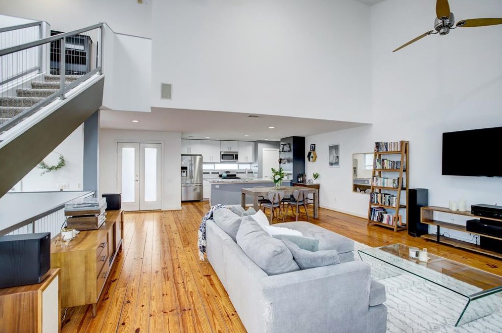 1303 Arthur St, Houston TX  77019-5201 exterior