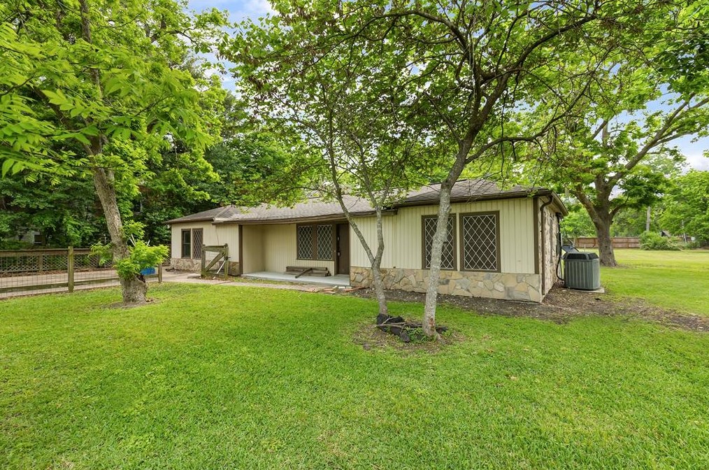 7341 Evans St, Houston TX  77061-2725 exterior