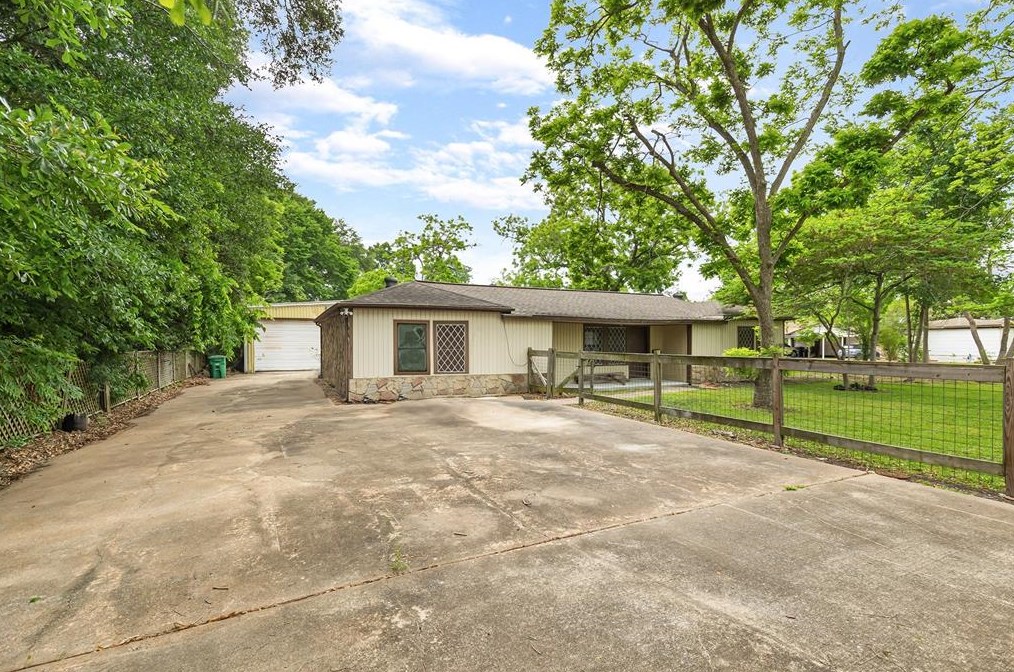 7341 Evans St, Houston TX  77061-2725 exterior